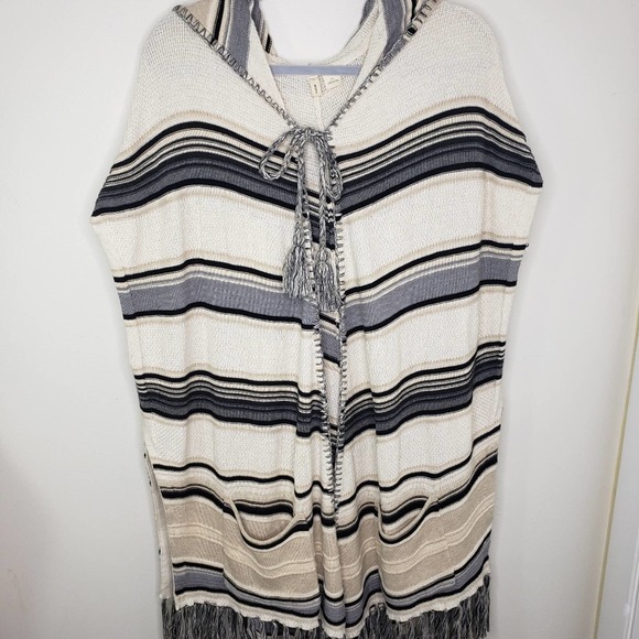 Anthropologie Moth Calexico hooded poncho - Picture 2 of 8